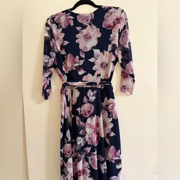 ConnectedWomen's Floral-Print 3/4-Sleeve Midi Dress - Picture 10 of 12